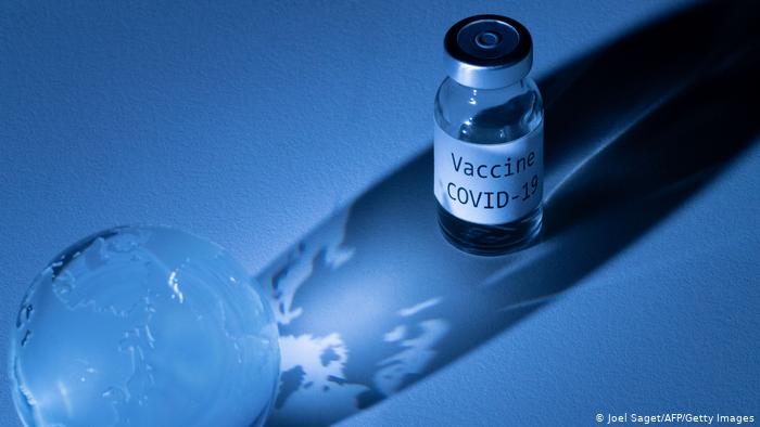 Вакцинація від COVID-19 пройде в три етапи