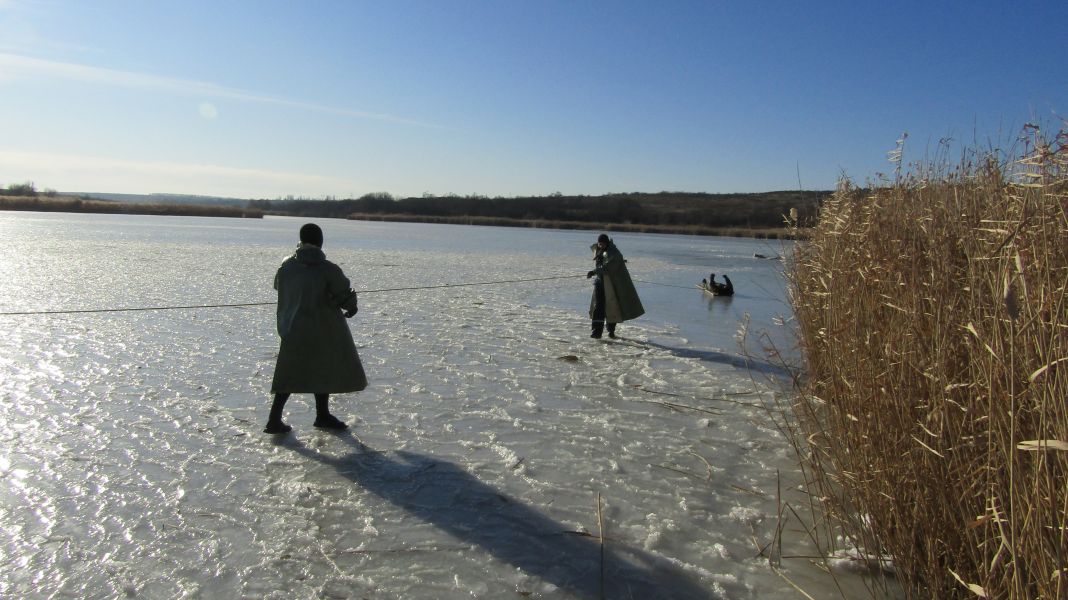 На Донеччині в замерзлій річці знайшли потопельника