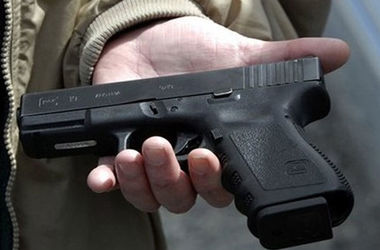 У Маріуполі чоловік намагався пограбувати кіоск, погрожуючи пістолетом-іграшкою
