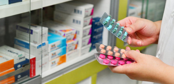 В Україні хочуть заборонити продаж ліків дітям