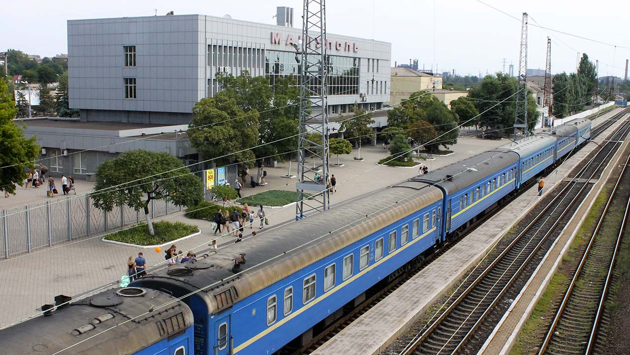 Влітку на море: «Укрзалізниця» відновить рух потягу «Маріуполь — Одеса»