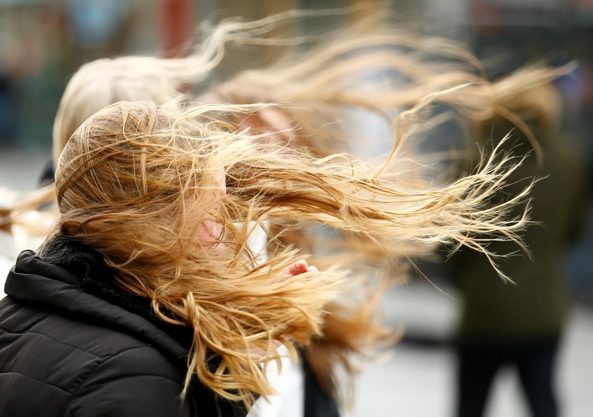 Посилений вітер: в Маріуполі погіршиться погода