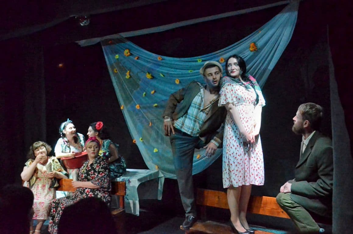 Маріупольський театр «Концепція» провів квартирник «без сцени» та анонсував нові спектаклі