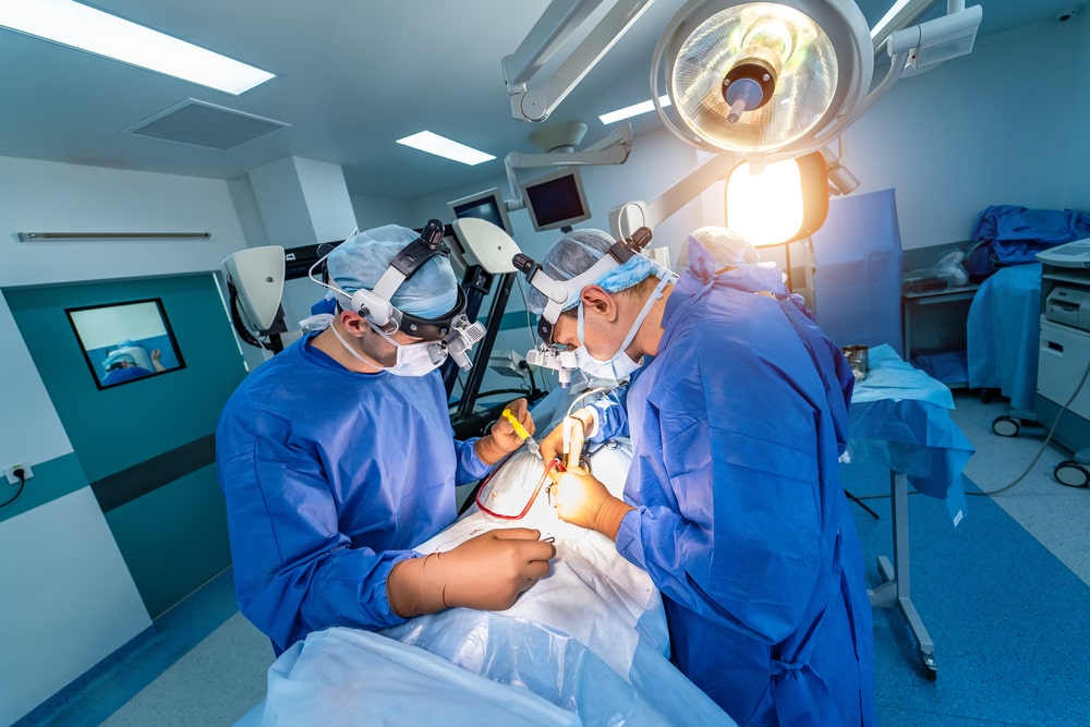 Маріупольські хірурги освоїли операцію, необхідну для гемодіалізу