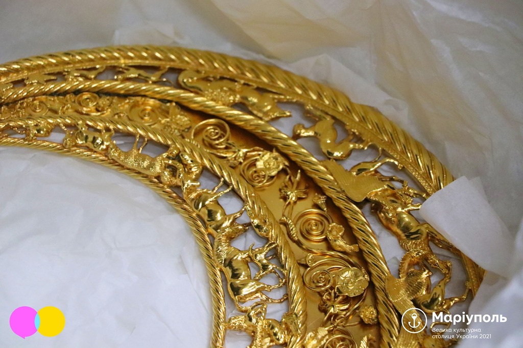 Скіфське золото і картини Куїнджі: до Маріуполя привезли музейні скарби