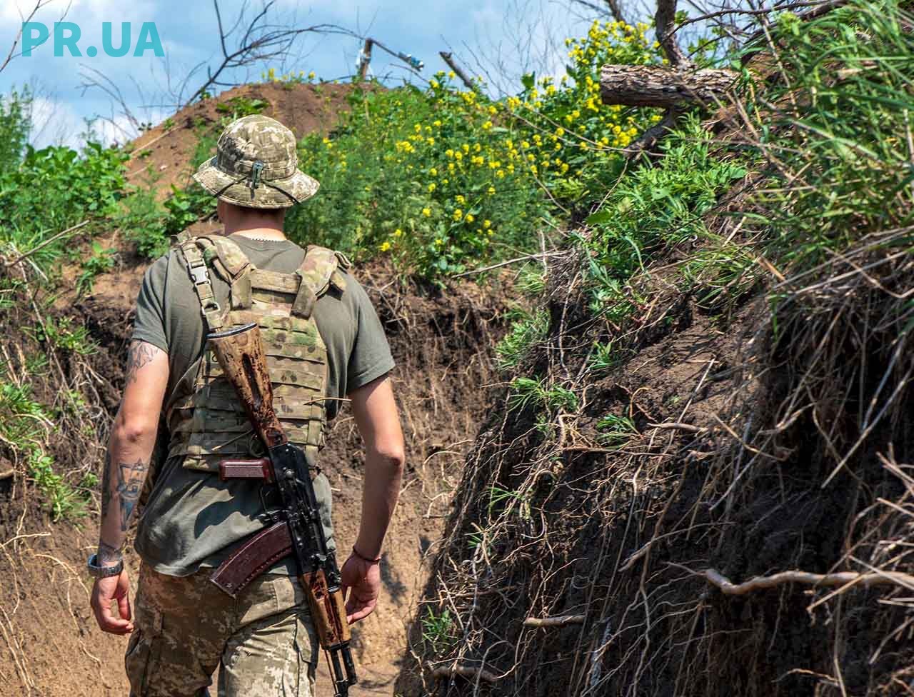 На Донбасі під час обстрілу бойовиків отримав осколкове поранення український військовий