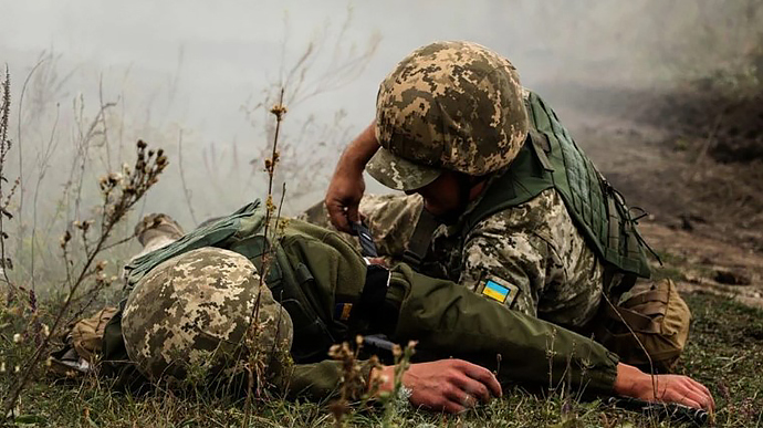 На Донбасі загинув український воїн – бойовики вели обстріл