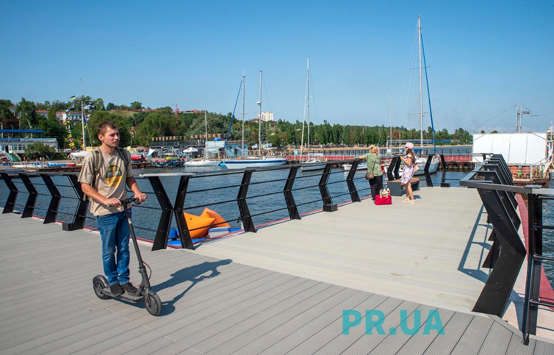 На пірсі Маріуполя з'явиться розвідний міст, а поруч - модульні будівлі та автопарковка