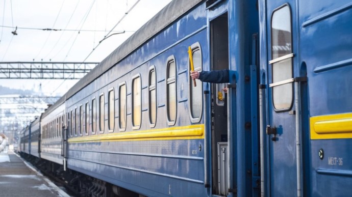 Депутати Маріуполя звернулися до Міністерства інфраструктури України з проханням налагодити якісні залізничні перевезення до міста
