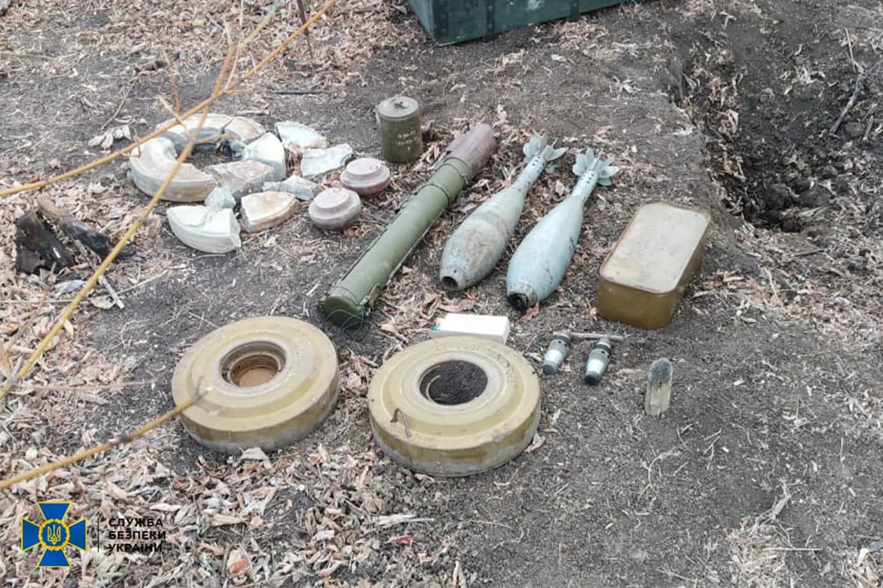 У Маріуполі диверсанти обладнали схрон з боєприпасами (ФОТО)