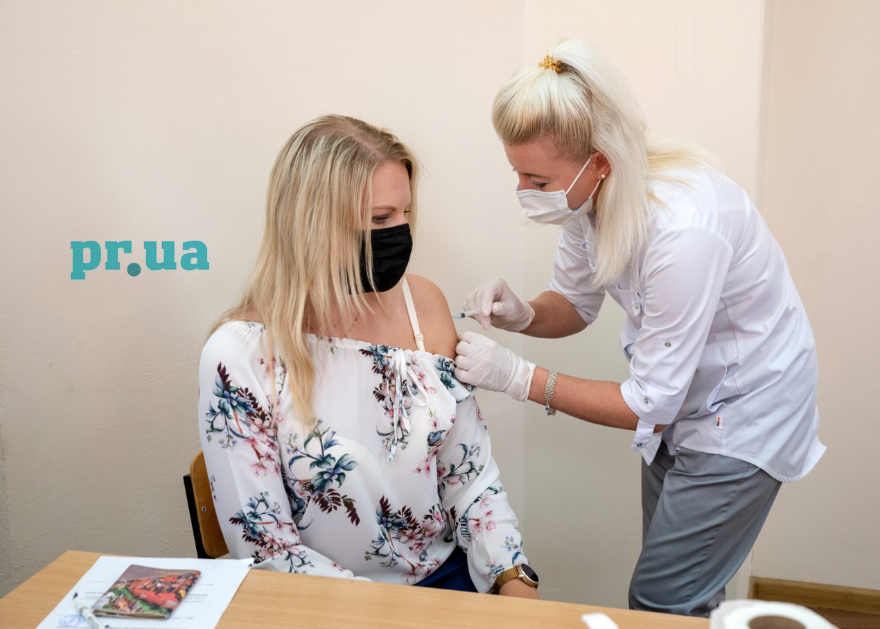 Україна лідирує в Європі за темпами вакцинації проти коронавірусу