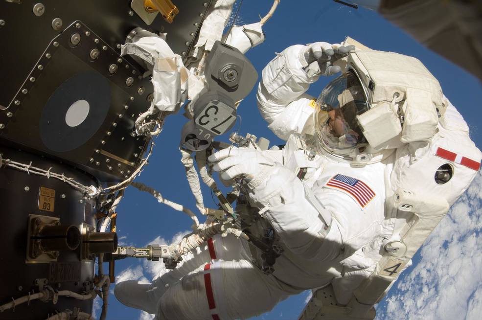 Шість годин у відкритому космосі онлайн: астронавти NASA вийдуть у прямий ефір