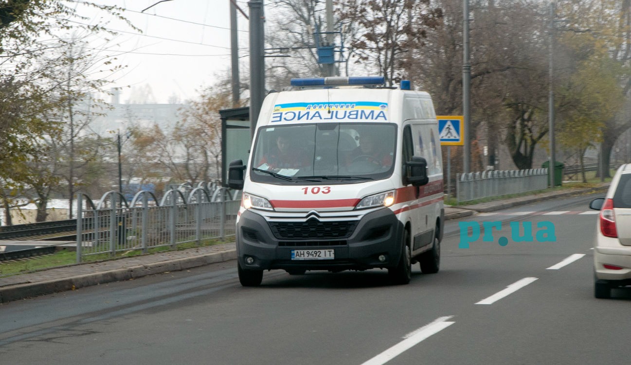 У Маріуполі побили чоловіка та жінку