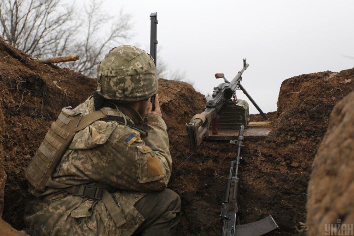 На Донбасі бойовики не припиняють обстрілів, серед українських військових є загиблі та поранені