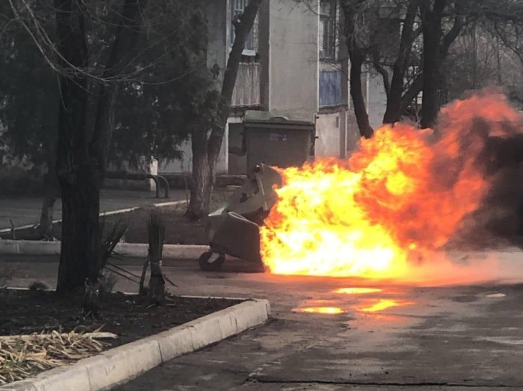 З початку року в Маріуполі спалили три сміттєві контейнери (ФОТО)