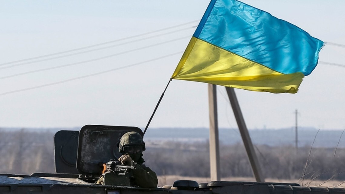 Вже місяць українські захисники чинять опір ворогу