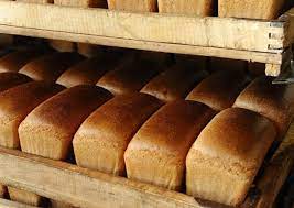 Завтра в магазинах Маріуполя з'явиться соціальний хліб, у Донецькій області оголошено комендантську годину
